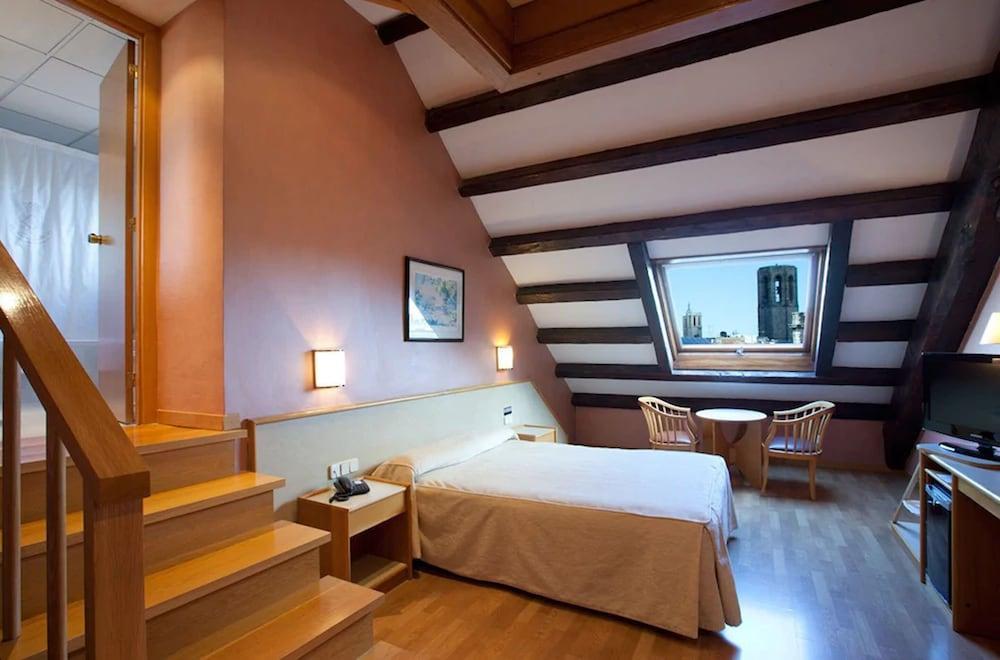 Hotel Sant Agusti 3*